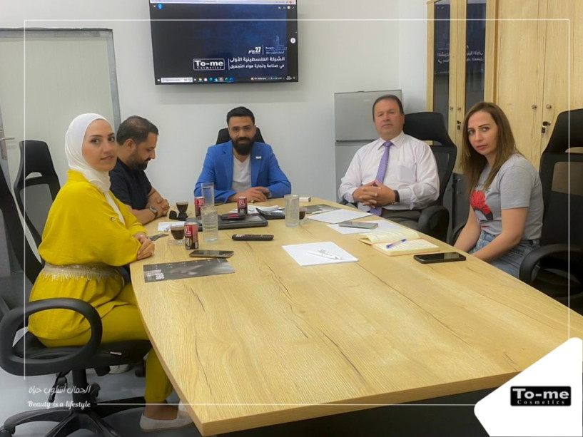 زيارة ممثلين عن جامعه فلسطين التقنيه - خضوري